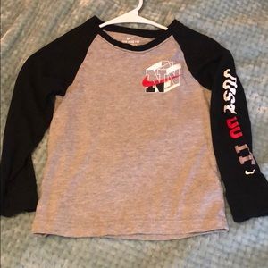 Boys size 7 Nike shirt